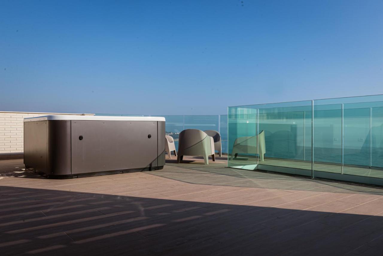 Appartamento Modern Sea Front Jacuzzi Blue Sky Alicante Esterno foto